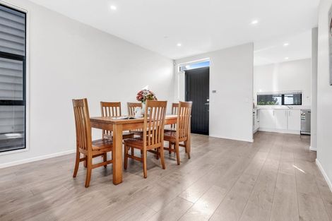 Photo of property in 15 Battalion Drive, Papakura, 2110