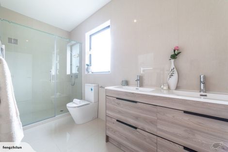 Photo of property in 4 Ropere Street, Kumeu, 0810