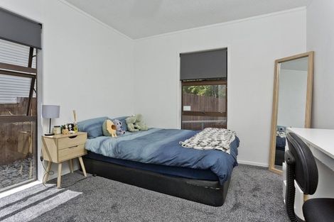 Photo of property in 2/38 Birkdale Road, Birkdale, Auckland, 0626