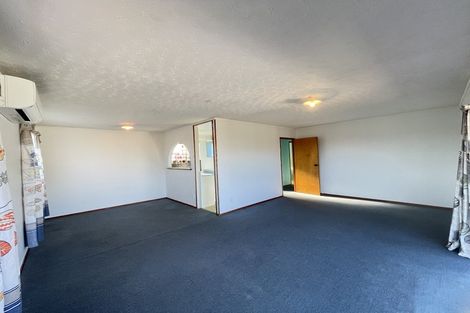 Photo of property in 34 Glenbervie Crescent, Massey, Auckland, 0614