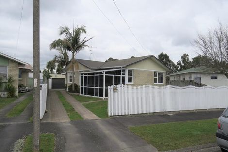 Photo of property in 51 Cecil Street, St Andrews, Hamilton, 3200