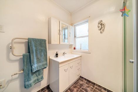 Photo of property in 12 Heath Grove, Waiwhetu, Lower Hutt, 5010