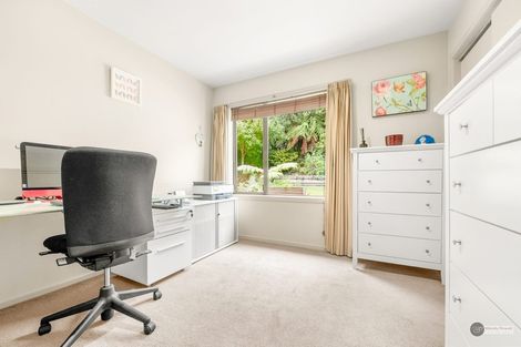 Photo of property in 2 Lowry Heights, Stokes Valley, Lower Hutt, 5019