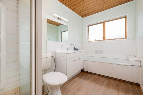 Photo of property in 46 Spence Road, Henderson, Auckland, 0612