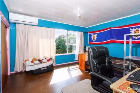 Photo of property in 44 Coniston Avenue, Te Atatu South, Auckland, 0610