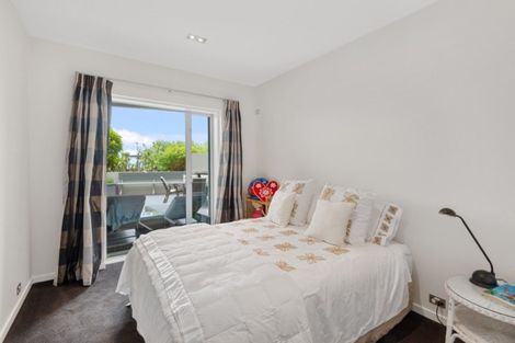 Photo of property in 1 Ti Kouka Eco Lane, Redcliffs, Christchurch, 8081