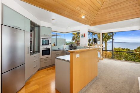 Photo of property in 1/19 Churchill Road, Murrays Bay, Auckland, 0630