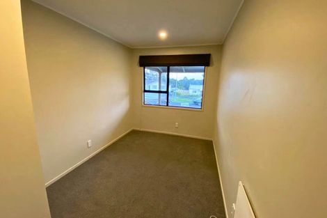 Photo of property in 24 West Harbour Drive, West Harbour, Auckland, 0618