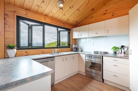 Photo of property in 27 Wisteria Grove, Maungaraki, Lower Hutt, 5010