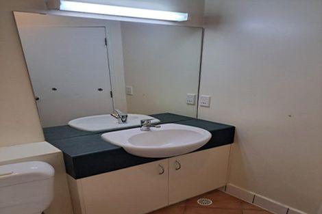 Photo of property in Terrace Tower Apartments, 10e/126 The Terrace, Wellington Central, Wellington, 6011