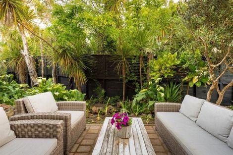 Photo of property in 8a Westbourne Road, Murrays Bay, Auckland, 0630