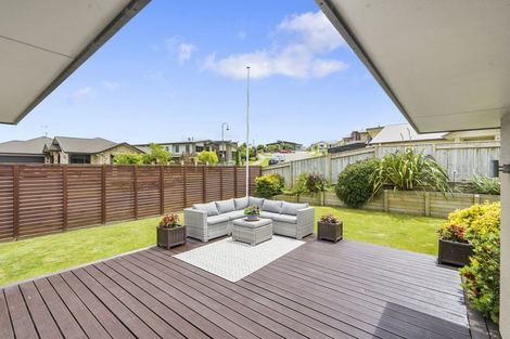 Photo of property in 19 Tennyson Avenue, Kelvin Grove, Palmerston North, 4414