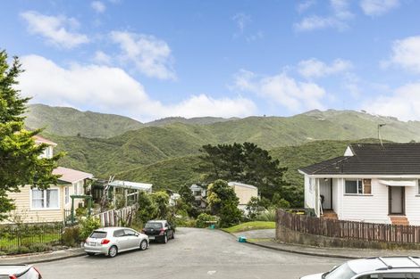 Photo of property in 7 Camrose Grove, Kingston, Wellington, 6021