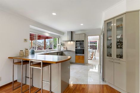 Photo of property in 9 Point View Link, East Tamaki Heights, Auckland, 2016