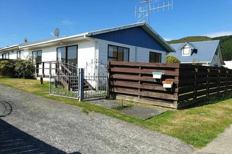 Photo of property in 8a Weymouth Grove, Wainuiomata, Lower Hutt, 5014