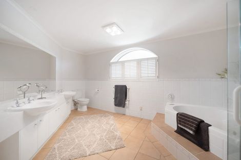 Photo of property in 19 Evelyn Road, Cockle Bay, Auckland, 2014