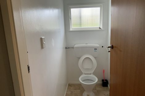 Photo of property in 100 Main Road, Waikanae, 5036