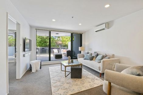 Photo of property in 175h Hurstmere Road, Takapuna, Auckland, 0622