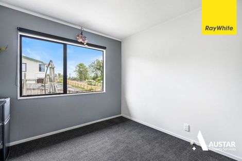 Photo of property in 2/20 Kamara Road, Glen Eden, Auckland, 0602