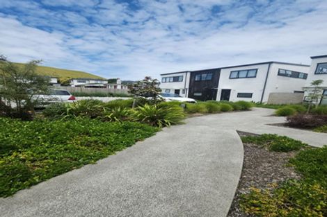 Photo of property in 12 Whakahui Lane, Mangere Bridge, Auckland, 2022