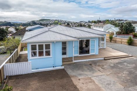 Photo of property in 79 Driver Crescent, Cannons Creek, Porirua, 5024