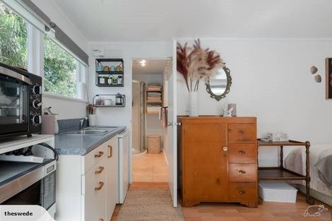 Photo of property in 84 Park Road, Titirangi, Auckland, 0604