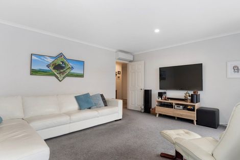 Photo of property in 9 James Henry Avenue, Papamoa Beach, Papamoa, 3118