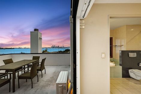 Photo of property in 11 Waimana Avenue, Northcote Point, Auckland, 0627