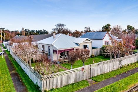 Photo of property in 1 Campbell Street, Hawera, 4610