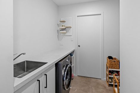 Photo of property in 127a Taradale Road, Onekawa, Napier, 4110