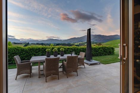 Photo of property in 92 Threepwood Road, Lake Hayes, Queenstown, 9371