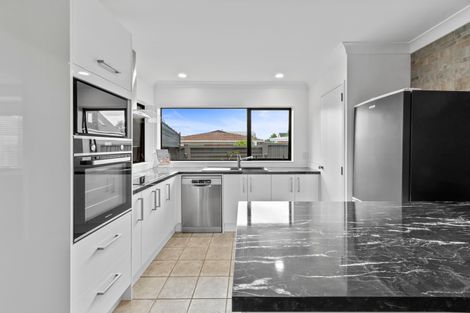 Photo of property in 13c Nelson Street, Papakura, 2110