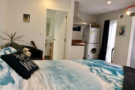 Photo of property in 57a Gloria Avenue, Te Atatu Peninsula, Auckland, 0610