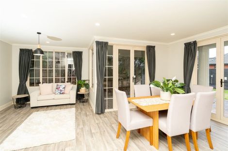 Photo of property in 37 Nielsen Gardens, Rototuna, Hamilton, 3210