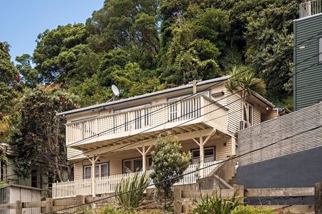 Photo of property in 7 Onslow Road, Khandallah, Wellington, 6035