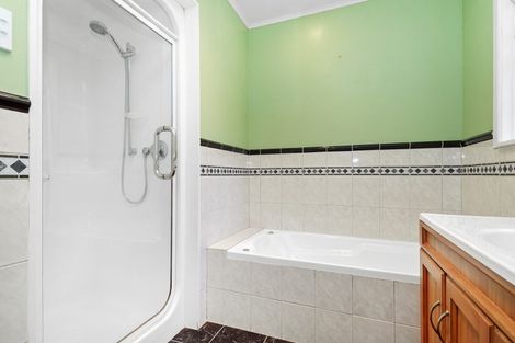 Photo of property in 7 Christopher Way, Paparangi, Wellington, 6037