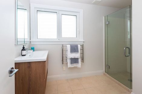 Photo of property in 11 Lloyd Street, Strowan, Christchurch, 8052