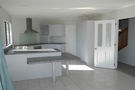 Photo of property in 94 Woodman Drive, Tawa, Wellington, 5028