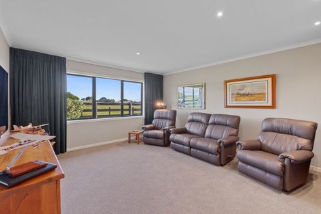Photo of property in 50 William Andrew Road, Pukekohe, 2120