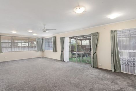 Photo of property in 37 Puriri Crescent, Edgecumbe, 3120