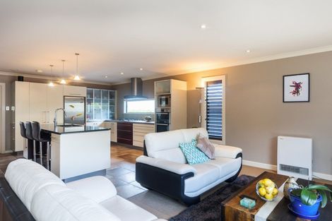 Photo of property in 42 Lincoln Terrace, Hokowhitu, Palmerston North, 4410