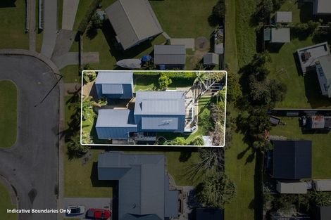 Photo of property in 12 Hereford Place, Waihi Beach, 3611