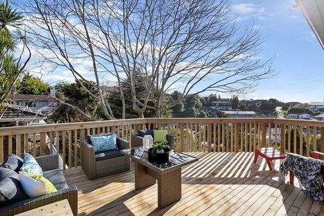 Photo of property in 43 Agincourt Street, Glenfield, Auckland, 0629