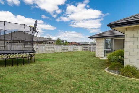 Photo of property in 48 Jarrett Terrace, Leamington, Cambridge, 3432