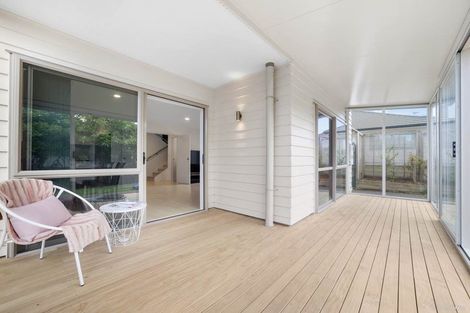 Photo of property in 626d Beach Road, Browns Bay, Auckland, 0630