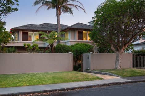 Photo of property in 15a Ocean View Road, Milford, Auckland, 0620