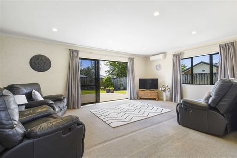 Photo of property in 18 Twickenham Place, Nawton, Hamilton, 3200