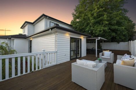 Photo of property in 209a Forrest Hill Road, Forrest Hill, Auckland, 0620