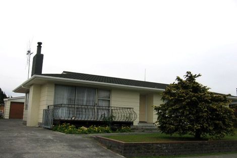 Photo of property in 124 Benmore Avenue, Cloverlea, Palmerston North, 4412