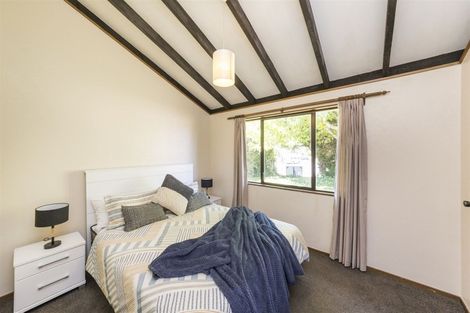 Photo of property in 6 Adams Place, Kelvin Grove, Palmerston North, 4414